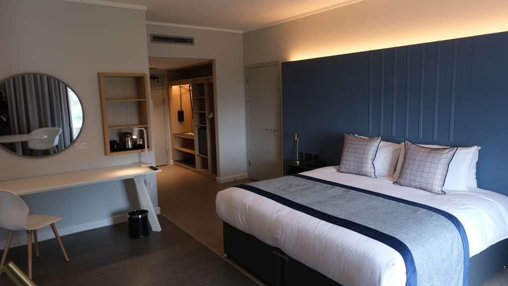 The Golden Jubilee Hotel Clydebank Room photo
